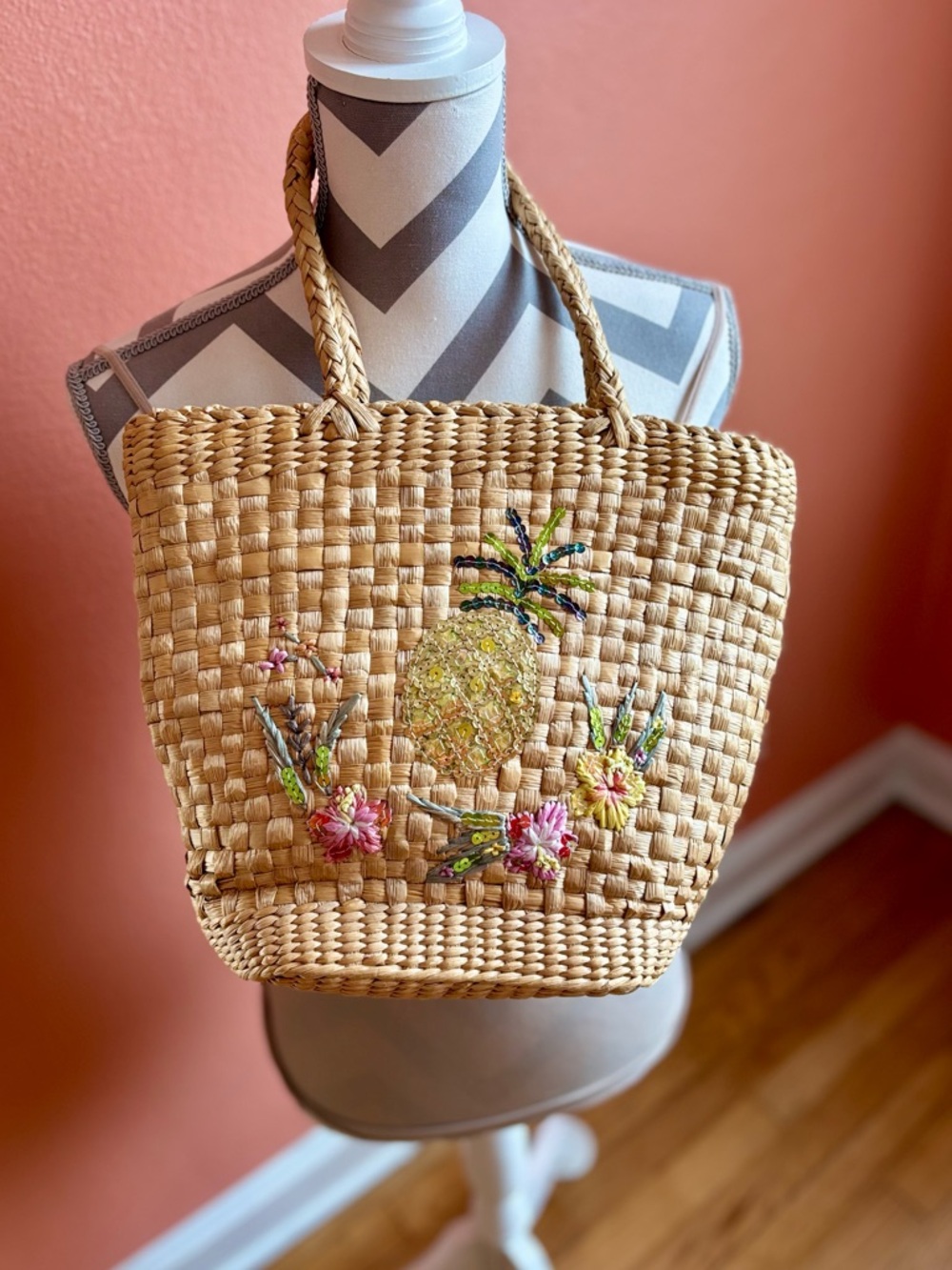 Vintage Straw Twos Company Purse with Sequined Pineapple